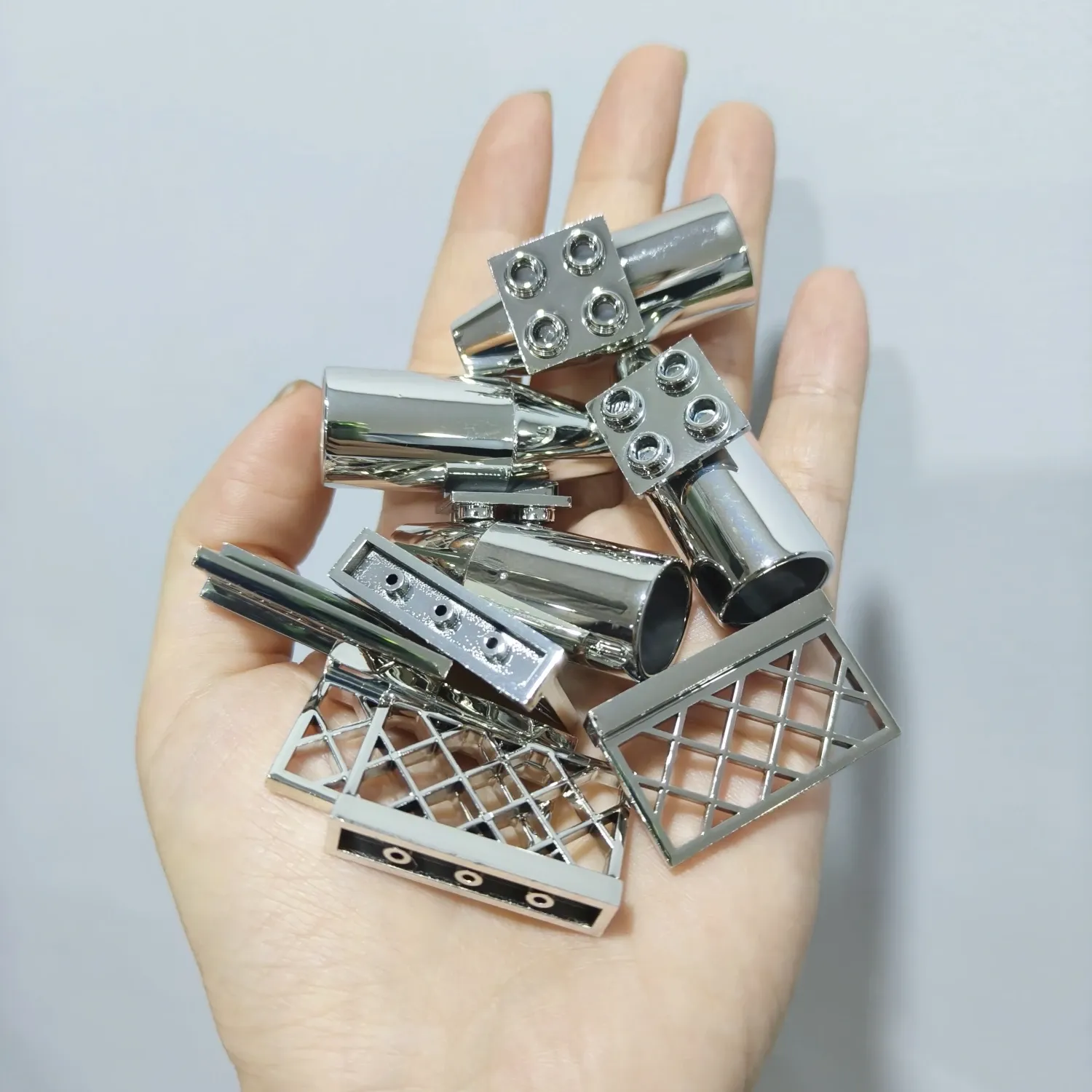 Cada MOC Electroplating Chimney Grid Brick Module