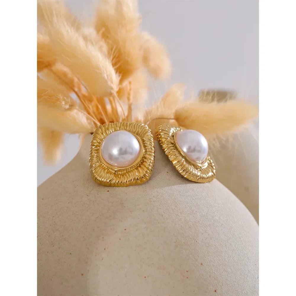Yhpup Vintage Square Pearl Stud Earrings