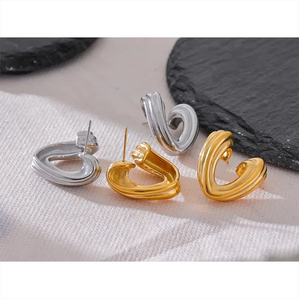 Yhpup Waterproof Heart Stud Earrings in PVD Gold Steel