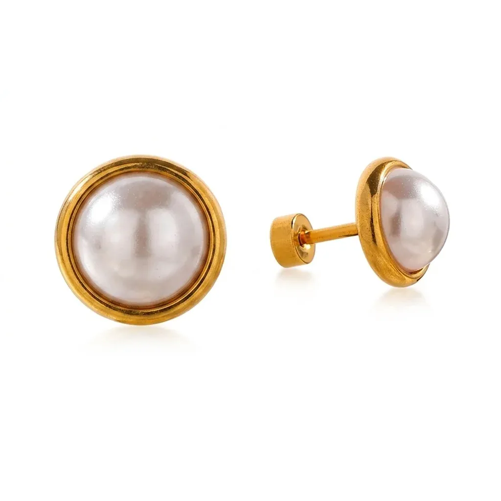 Gold-plated pearl screw-back stud earrings
