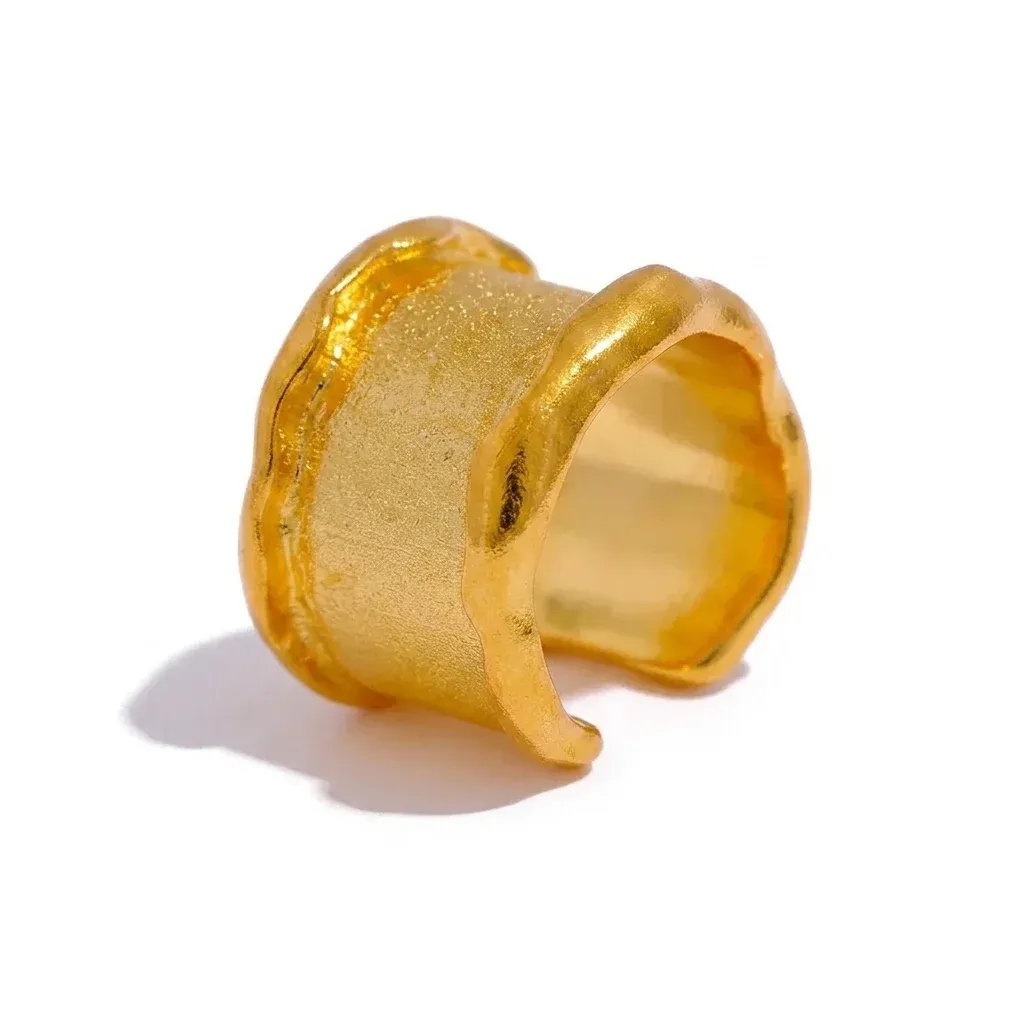 Gold wavy edge ear cuff earring