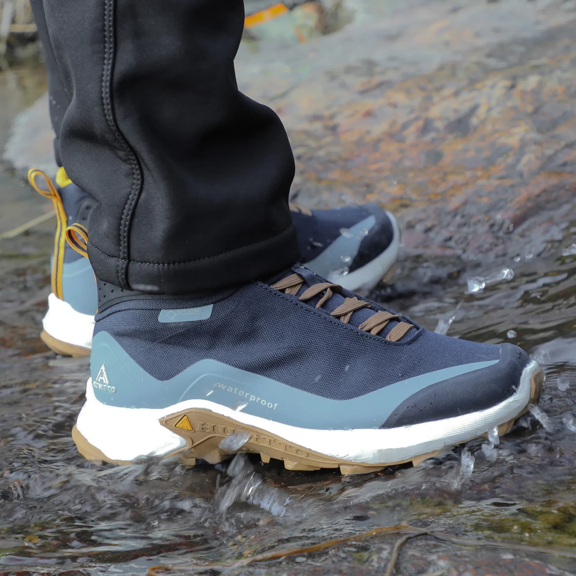 HUMTTO High-Top Trekking Shoes for Men