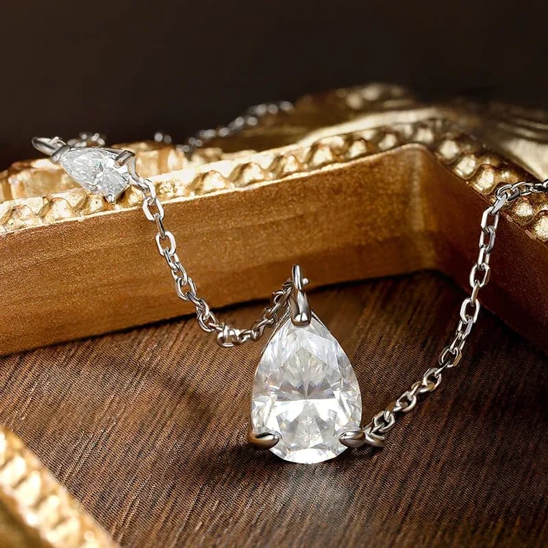 Knobspin 2.35ct Pear-Cut Moissanite Pendant Necklace