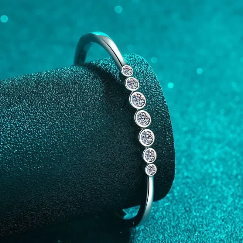 Knobspin 925 Sterling Silver Moissanite Bangle for Women