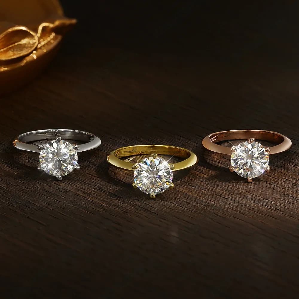 Knobspin D-Colour Moissanite 6-Prong Sterling Silver Solitaire Ring