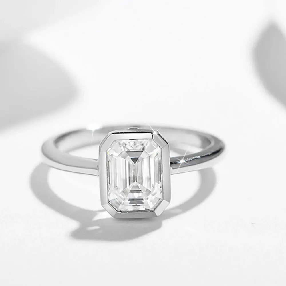 Knobspin Emerald-Cut Moissanite Sterling Silver Ring