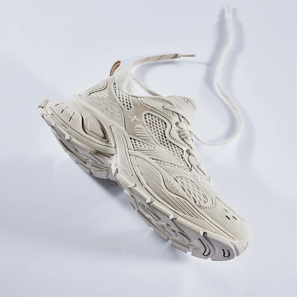 Xtep Women’s Breathable Winter Casual Running Shoes